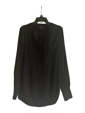 White House Black Market Half Button V-Neck Black Size 0 Blouse